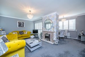 Sitting/dining room- click for photo gallery